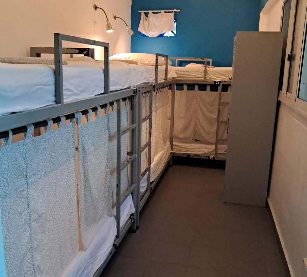 Campbell Inn Singapore Hostel